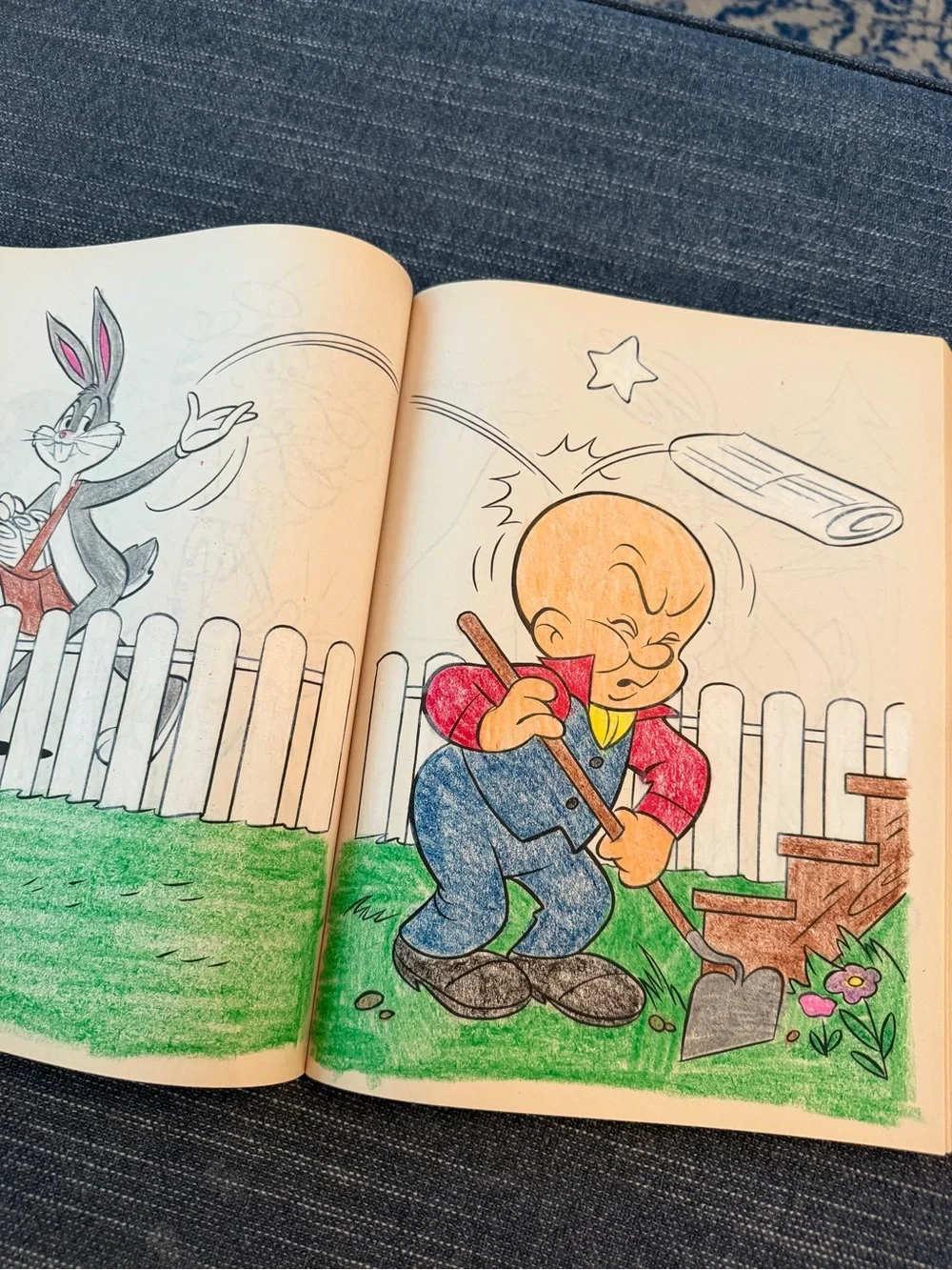 Vintage 1988 Looney Tunes Activity Book Bugs Bunny Daffy Porky Sam
